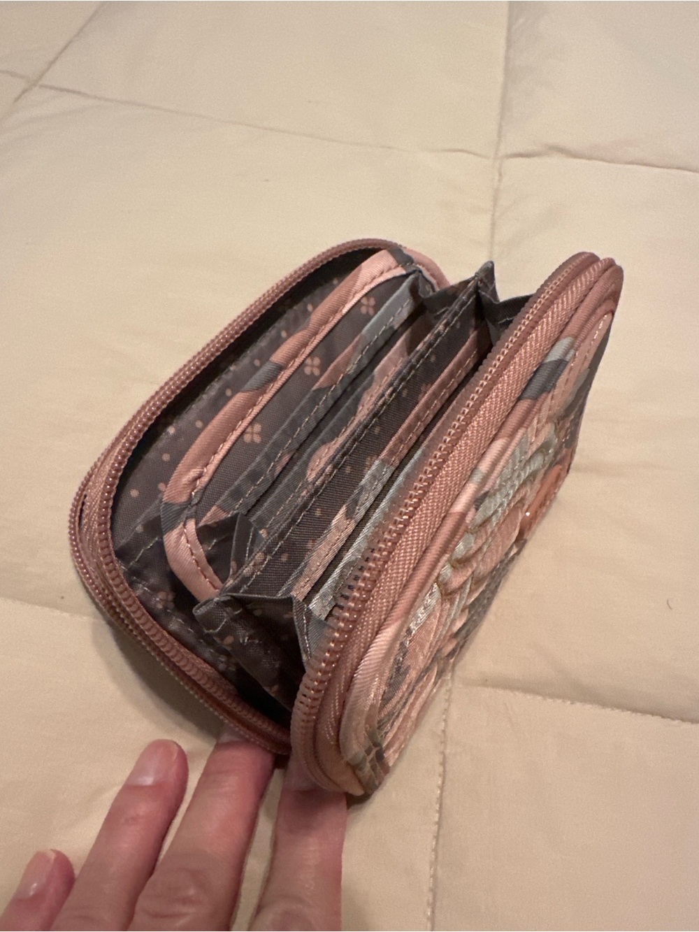 LUG Quilted split accordian wallet pink camo - Picture 4 of 5